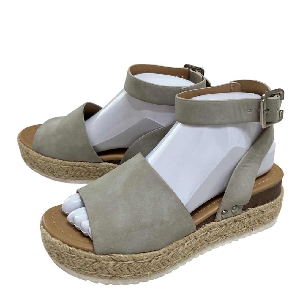 Soda‎ Women’s Platform Shoes Sz 7.5-8 (?) Gray/ Brown 2” Heel